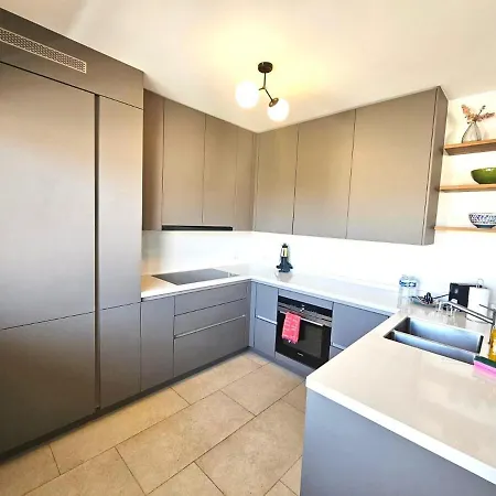 Comfort 2br Executive Flat With Terrace&patking-bon47 公寓