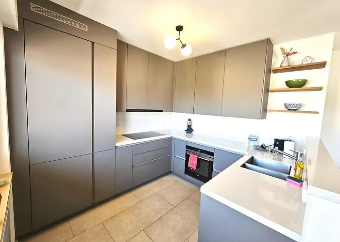 Comfort 2br Executive Flat With Terrace&patking-bon47 شقة